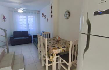 Sobrado confortável a uma quadra do mar. - Foto 10