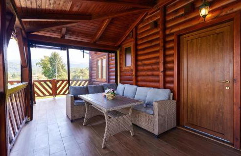 Amazing Home In Pustodol With Sauna - Photo 17