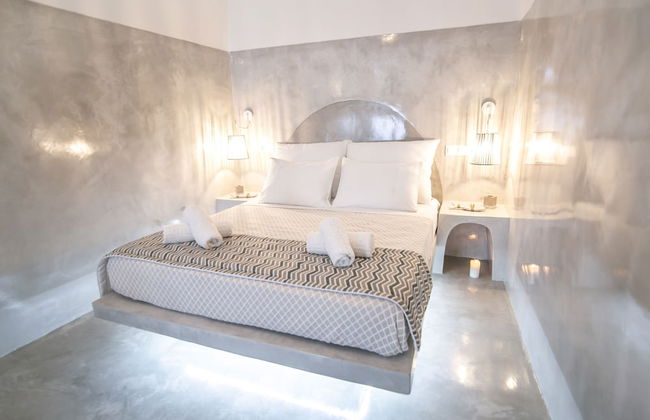 Thetis Cave Houses - Photo 16