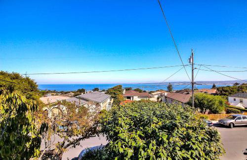Stunning Monterey Home with Views Right on the Bay! - Foto 25