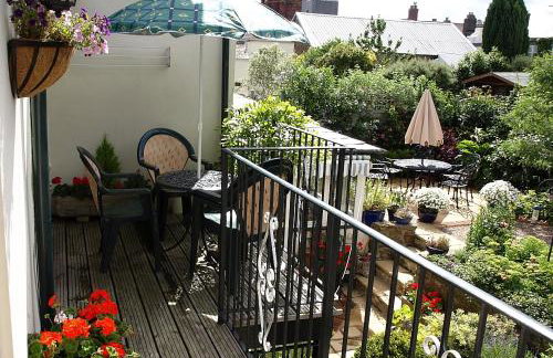 The Little Elbow Room - Foto 4