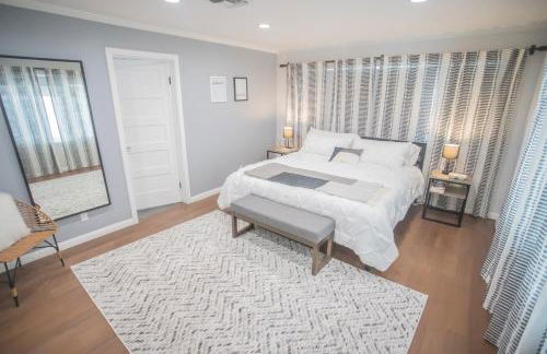 Enchanting Sherman Oaks Home With Pool permit #HSR two five zero zero 3222 - Foto 10