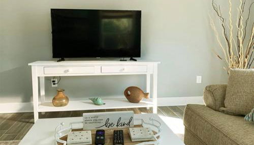 *Chic Beach Cottage Retreat* near Beach/downtown - Foto 5