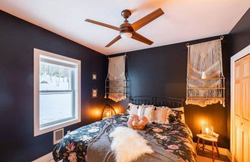 Dreamy Artist Chalet in Secluded Historic Village - Photo 11