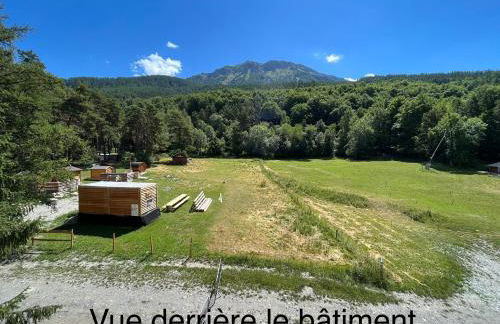 La Source Blanche Saint Jean Montclar - Foto 9