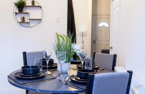Two Bedroom House By Brookland Stays Serviced Accommodation Short Lets Manchester With Free WiFi - Foto 4