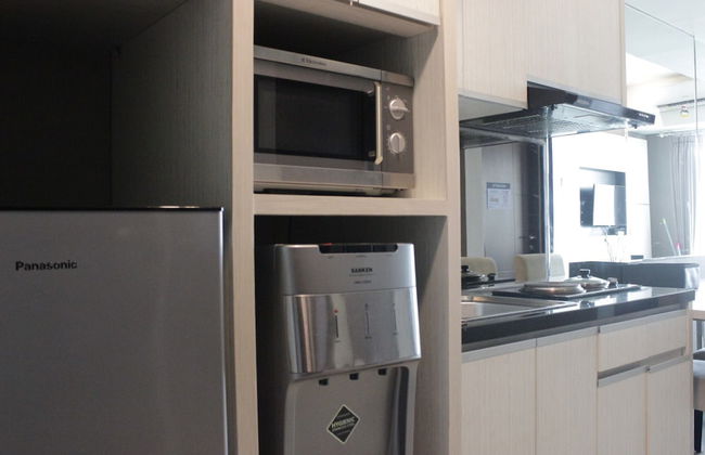 Pleasant and Homey 2BR Apartment at Tamansari La Grande - Foto 13