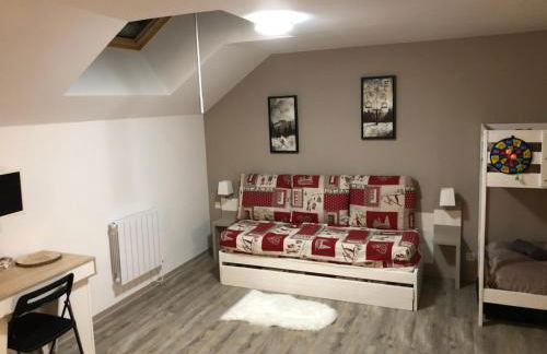 Au bout du bois Piscine sauna hammam accessible en saison et le logement accessible toute l annee - Foto 3