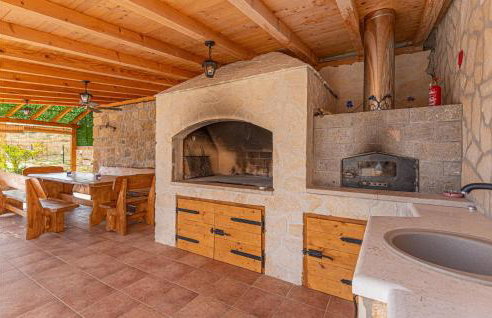 Awesome Home In Ruzic With Jacuzzi - Foto 20