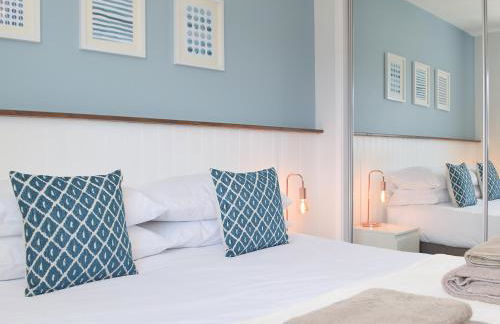 The Captains Hideaway - Photo 16