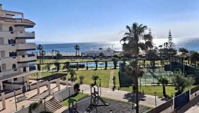 NORIA 2, pied dans le sable, magnifique vue mer, piscine, garage, climatisation - Photo 2