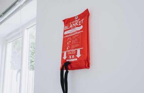 Modern & comfortable 4 bed house - Photo 43