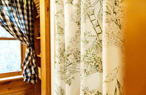 Enchanted Forest Cabin - Foto 16