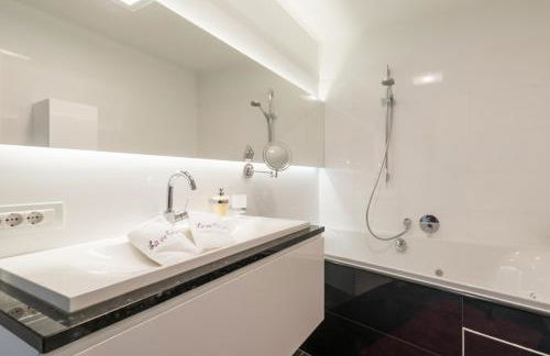 La vie Deluxe - Private Luxury Apartments - Photo 34