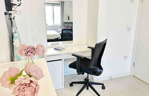 Walnut Luxurious 2-Bedroom with Ensuite - Parking, Netflix, WIFI - Close to Oxford, Bicester & Blenheim Palace - Photo 19