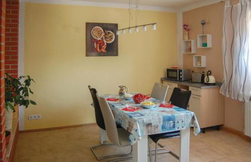 Cozy Apartment In Rostock With Wifi - Foto 13
