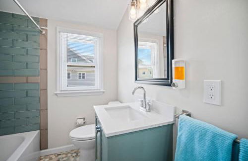 Full House 2 Blocks from Beach - Foto 38