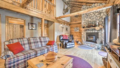 Pet-Friendly New York Cabin with Hot Tub and Game Room - Foto 2