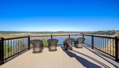 Stone Lodge - Photo 2