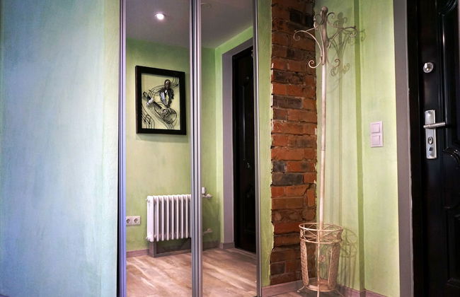 Prime 2Br Apt Next to Train Station - Foto 15