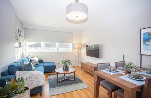 Stylish 2-Bed Apartment Near Glasgow Green - Foto 1