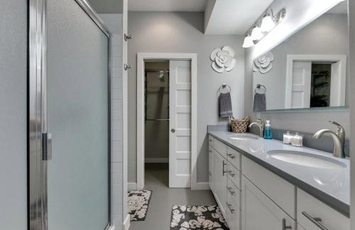 Modern Townhome Near Downtown walk to CWS! - Foto 10