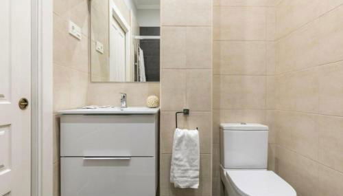 Amplio y Confortable en el Casco Viejo con Parking Privado - Foto 5