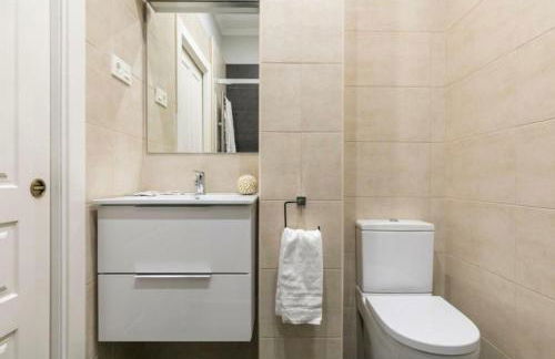 Amplio y Confortable en el Casco Viejo con Parking Privado - Foto 5