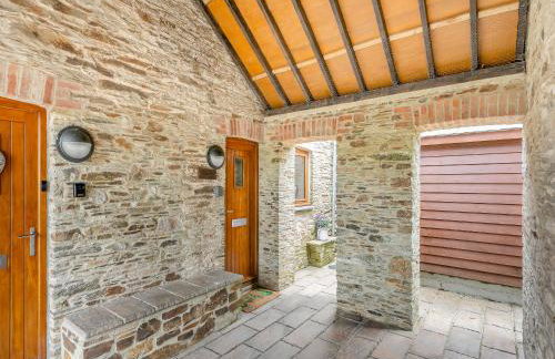 Toffee Apple - Photo 33