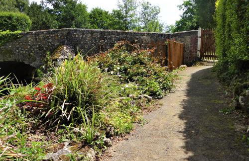 Le Lavoir Secret - hébergement atypique dans un joli cadre bucolique - Foto 18