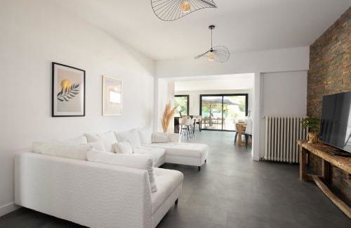 Villa à Castres, Maison 10 personnes avec piscine privée, jardin et 5 chambres - Photo 17