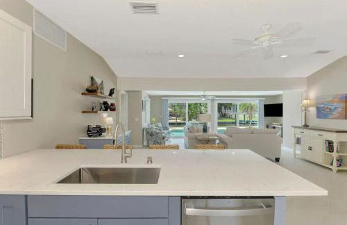 Bikini Tini Time - Foto 10