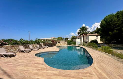 Manureva Calvi - Foto 1