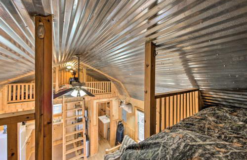 Lakefront Cabin with 2 Lofts, Boats on 4 Acres - Foto 23
