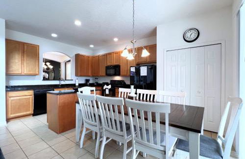 Gorgeous 6Bd Pool Hm Providence-2256CA - Photo 13