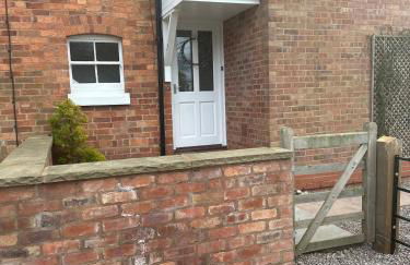 Garden cottage at The Glebe - Photo 12