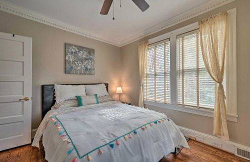 Bright Greensboro Escape about 1 Mi to Downtown - Foto 18