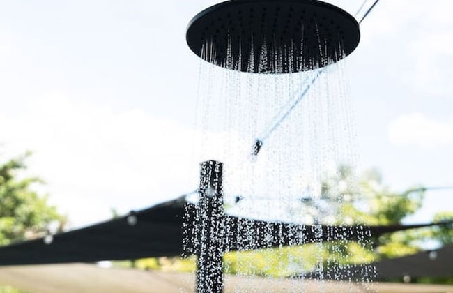 Rosewood Rustic Refuge Pool Outdoor Dining Backyard - Foto 10