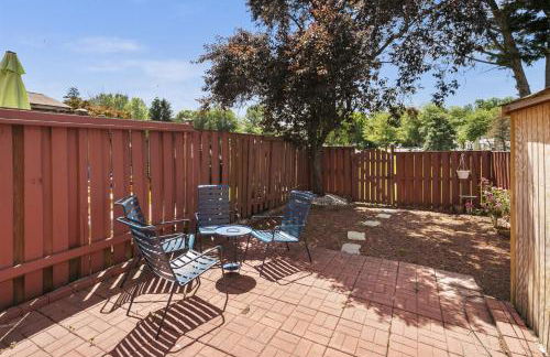 Luxury Sterling townhome - Private, Self checkin - Foto 26