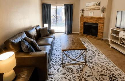 10 Min to Downtown - Pet-friendly, TV with Parking - Foto 2