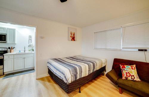 Work and Play! Studio 7 Mi to Dtwn San Bernardino - Foto 11