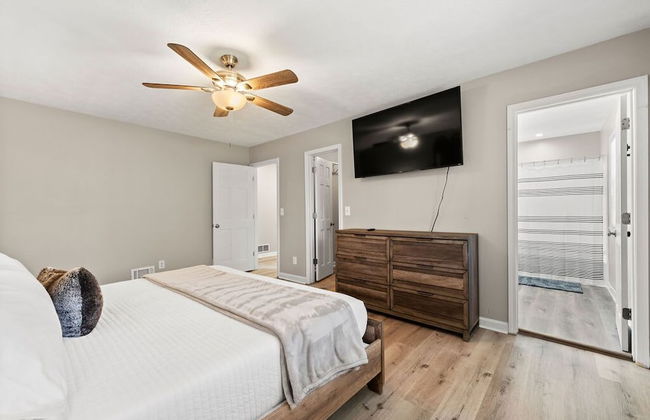 Beautiful Newly-renovated Home in Indian Hills - Foto 18