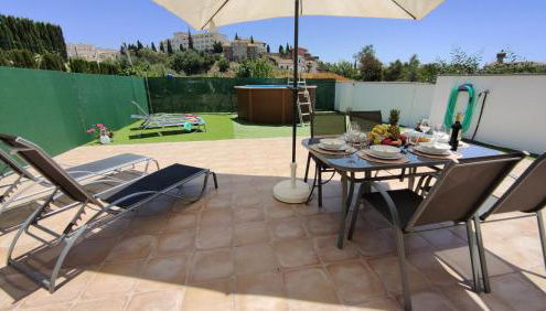 HAPPY HOLIDAYS - Photo 2