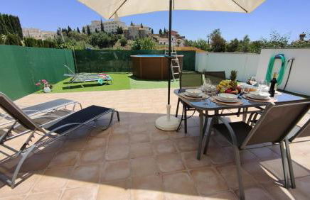 HAPPY HOLIDAYS - Photo 2