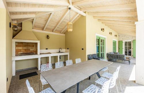Elegant Family Retreat with Pool in Istria - Foto 18