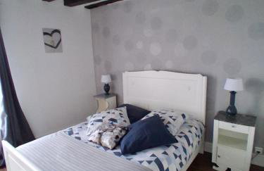 L'Ecuyère-Maison de Ville-Secteur cathédrale-Parking privé gratuit - Foto 5