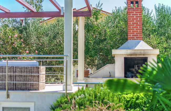 Spacious Detached Villa with Pool near Pula with sea View - Foto 29