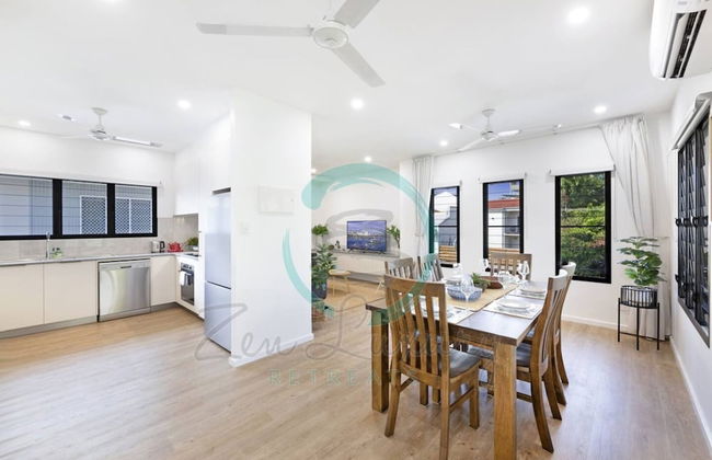 Urbanretreat Modern Outdoor Dining Backyard - Foto 10