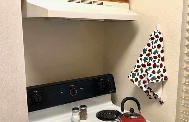 Evie's apartment - Photo 36