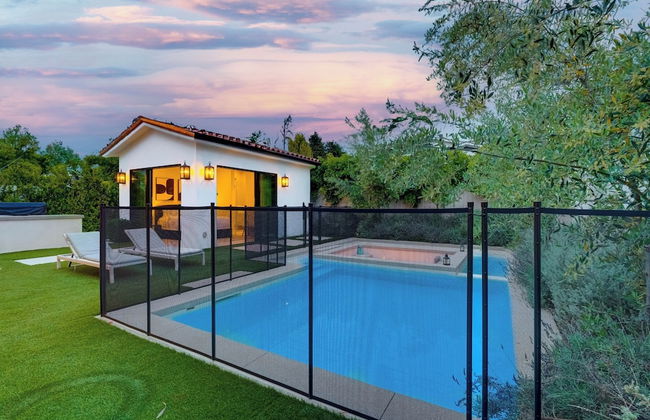 Villa Camellia - Charming 5 BR Home in the Heart of Studio City - Photo 67